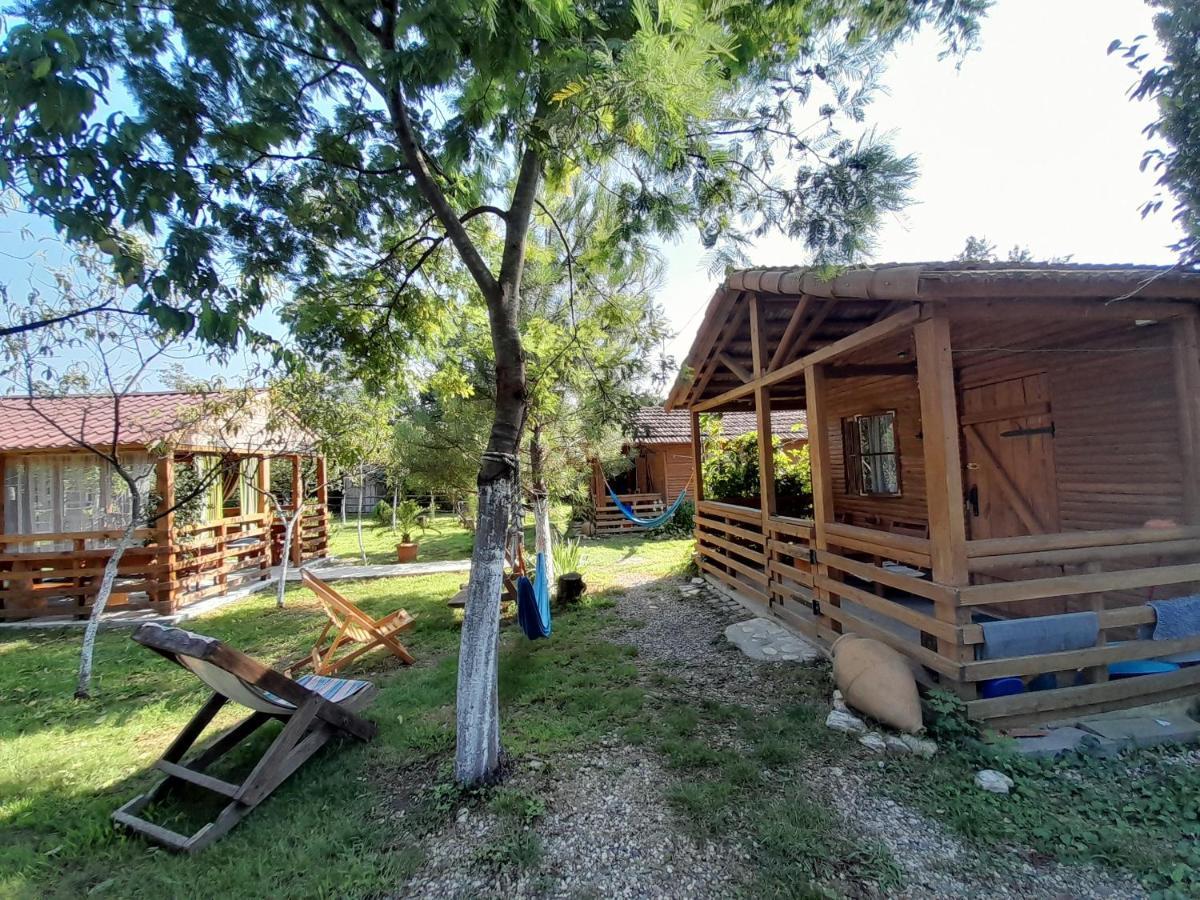 Tiny Houses Genacvale มาร์ทวิลิ ภายนอก รูปภาพ